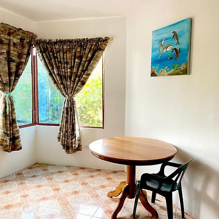 Hostal Vista Al Mar 호텔 푸에르토 바케리조 모레노 외부 사진