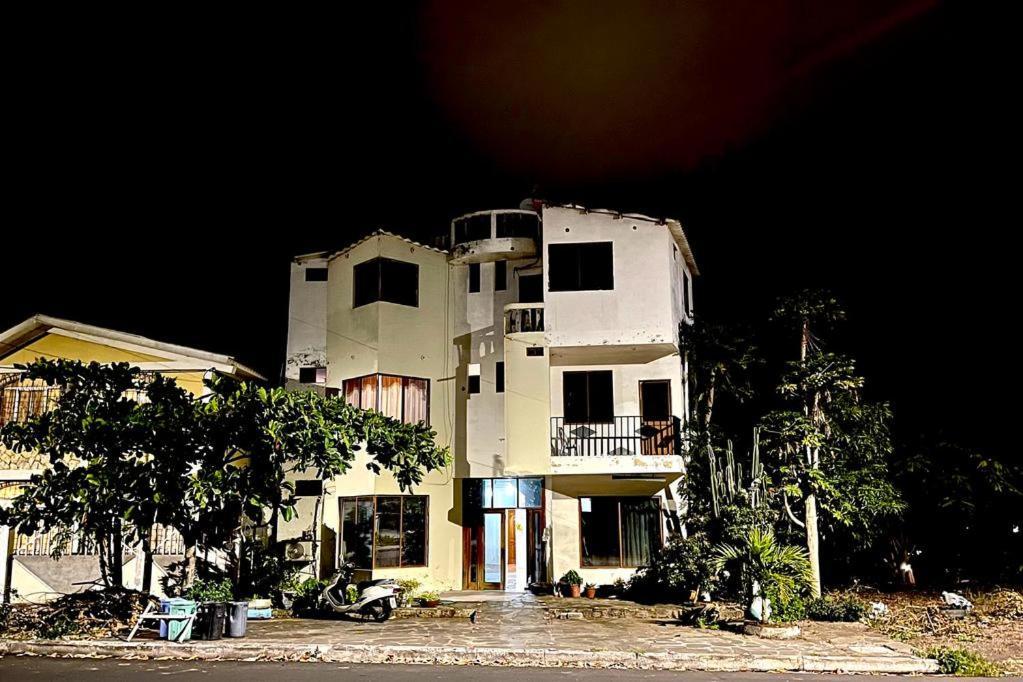 Hostal Vista Al Mar 호텔 푸에르토 바케리조 모레노 외부 사진