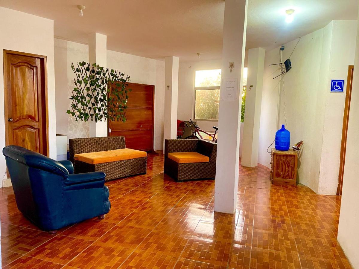 Hostal Vista Al Mar 호텔 푸에르토 바케리조 모레노 외부 사진