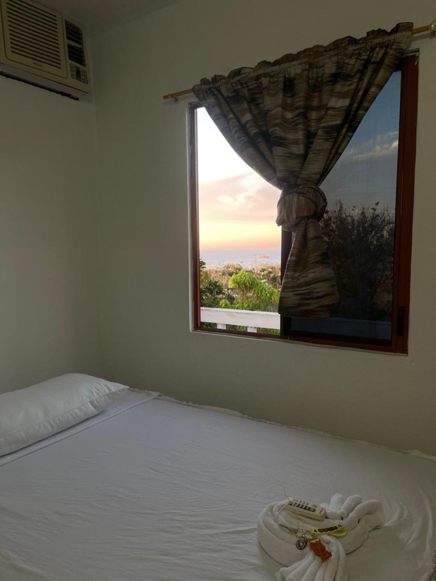 Hostal Vista Al Mar 호텔 푸에르토 바케리조 모레노 외부 사진